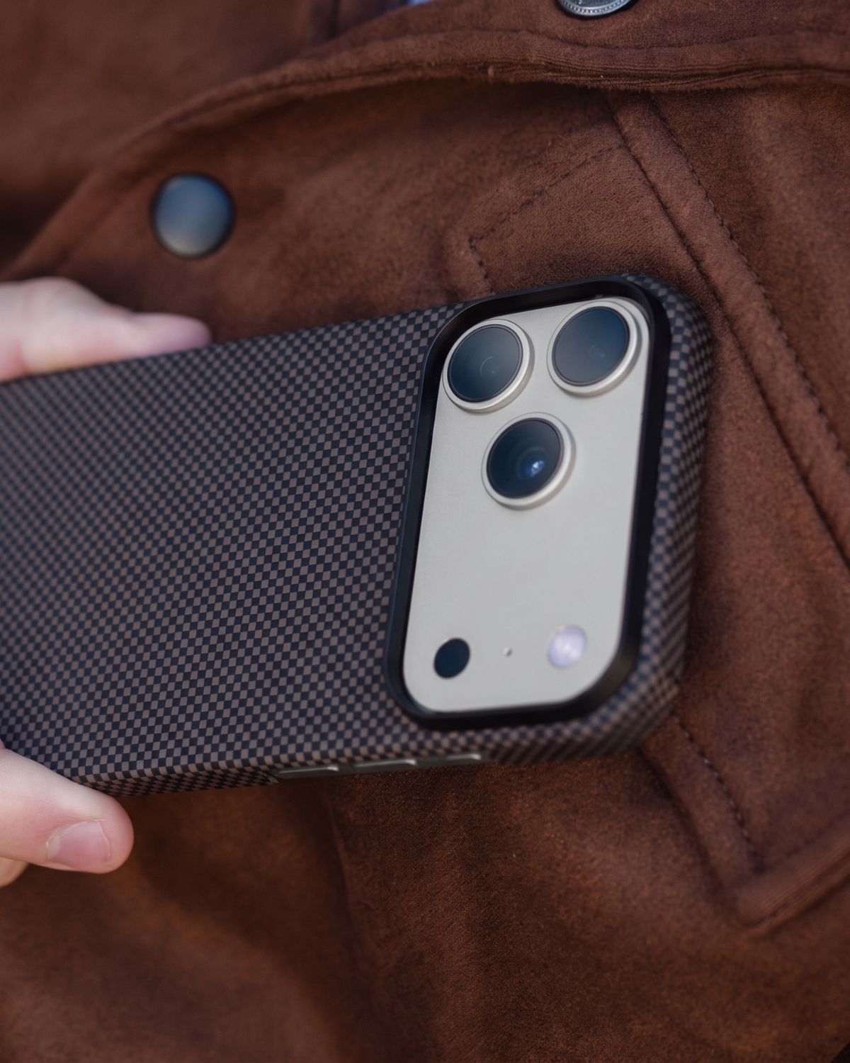 iPhone 18 Pro Max Case - Super Thin | Aramid Fiber | MagSafe - Brown|Black