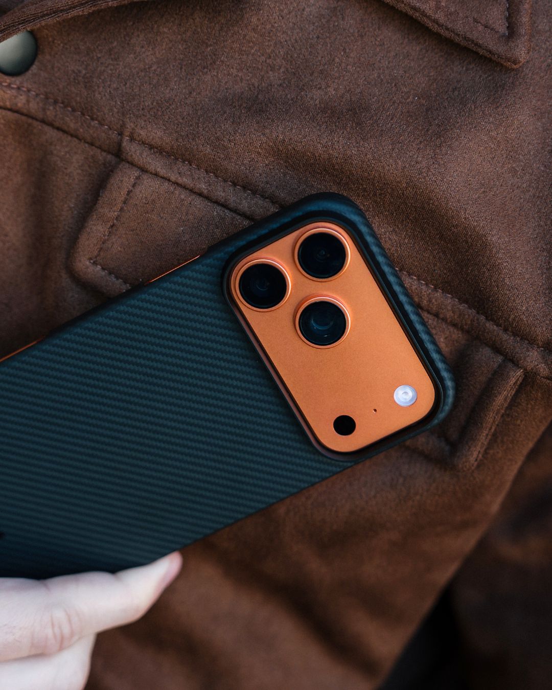 close shot of iphone 17 pro max case