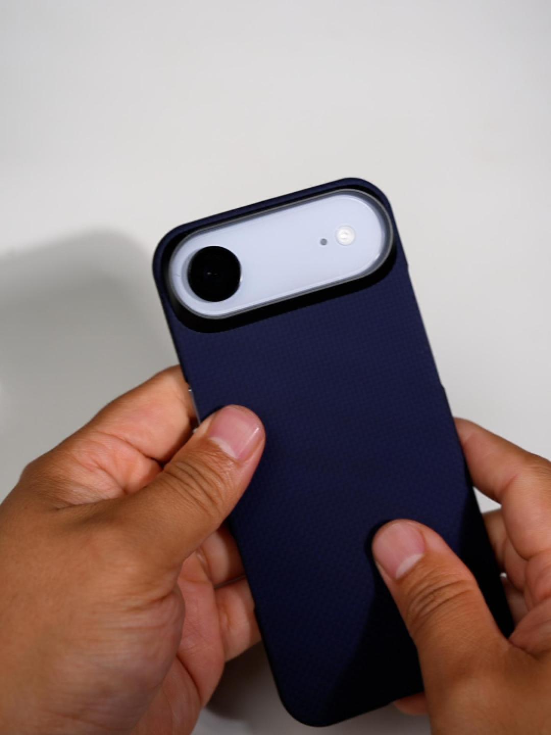 unboxing video of thinborne iphone air navy case